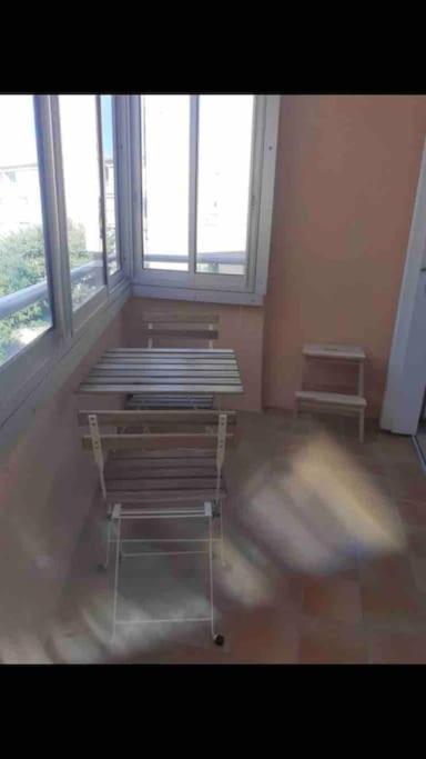Superbe Studio, Acces Direct Sete
